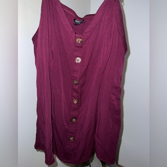 EUC! Torrid 3 burgundy top - Picture 5 of 7